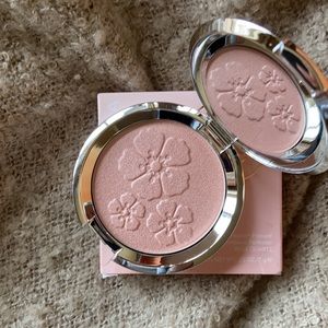 BECCA SHIMMERING SKIN PERFECTOR ROSE QUARTZ 🌸🌺